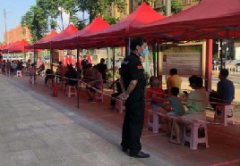 <b>眾志成城抗疫情，領(lǐng)威保安在一線</b>